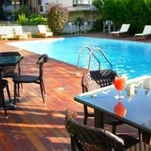 Otel Island, İstanbul