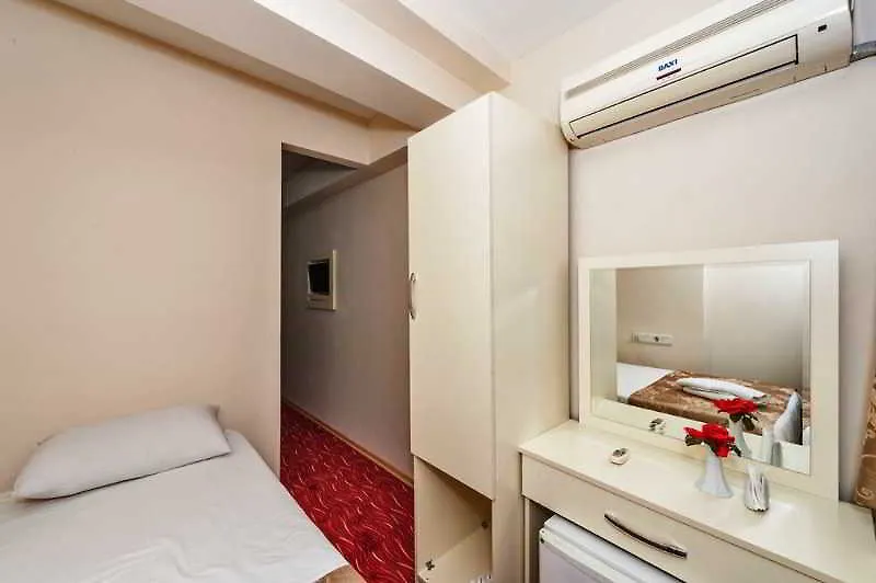 Maral Hotel Istanbul 3*,